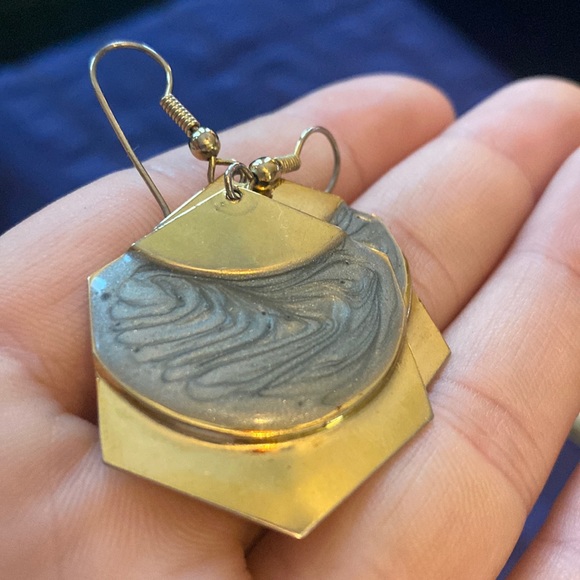 💛Vintage gold enameled earrings - Picture 8 of 11